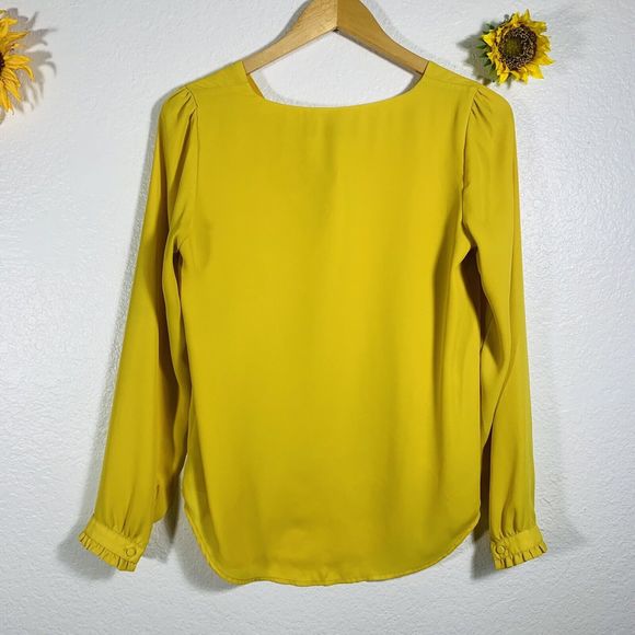 LOFT Yellow Quarter Button Ruffle Sleeve Cuff Blouse Size XS Women’s - Picture 5 of 9